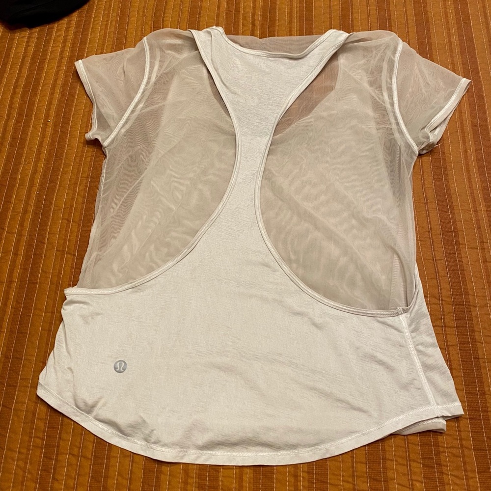 Size 4 Lululemon top